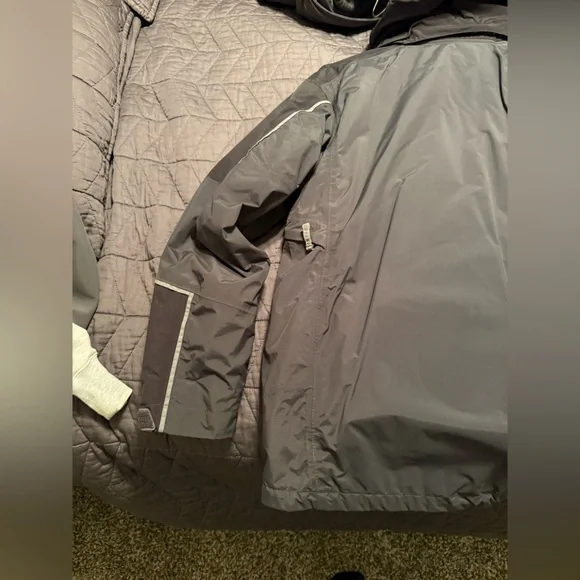The North Face Triclimate HyVent 3 in 1 Grey Men’s Medium Jacket